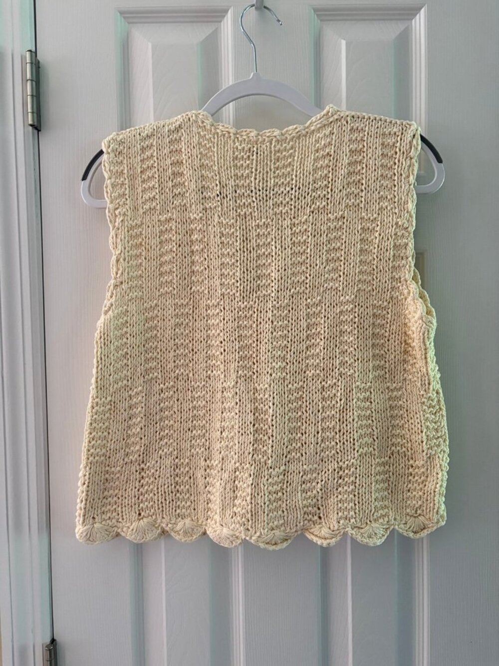 Eastwinds Trading Co Knot Vest Cream Large - Picture 2 of 4